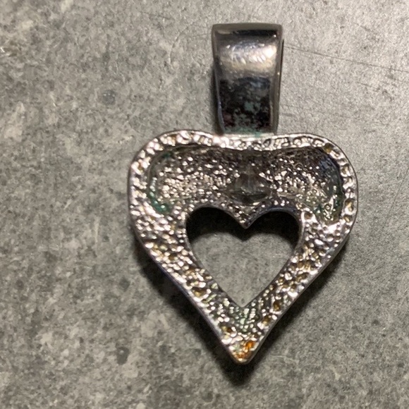 CZ heart pendant - Picture 3 of 3